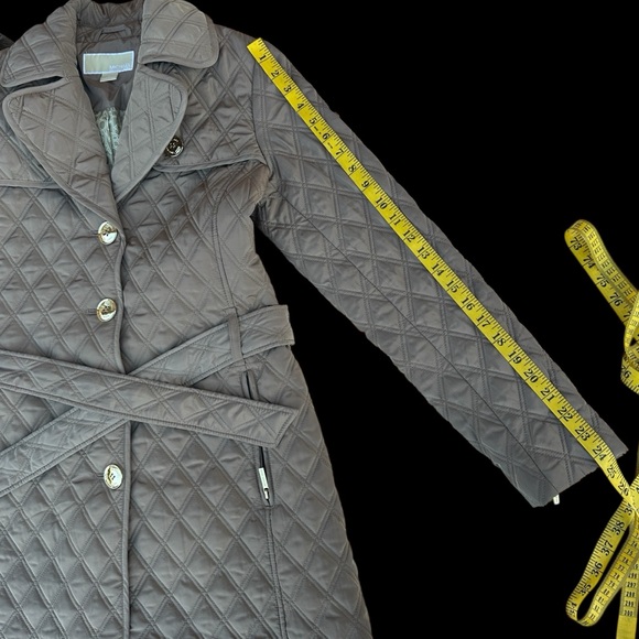 Michael Kors Quilted Coat tan with belt gold accents pockets size large - Picture 10 of 15
